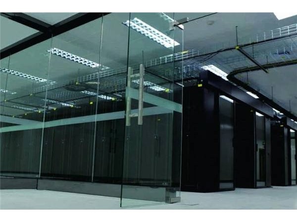 多個機房內(nèi)含多種動環(huán)品牌設備，能實現(xiàn)集中監(jiān)控嗎？