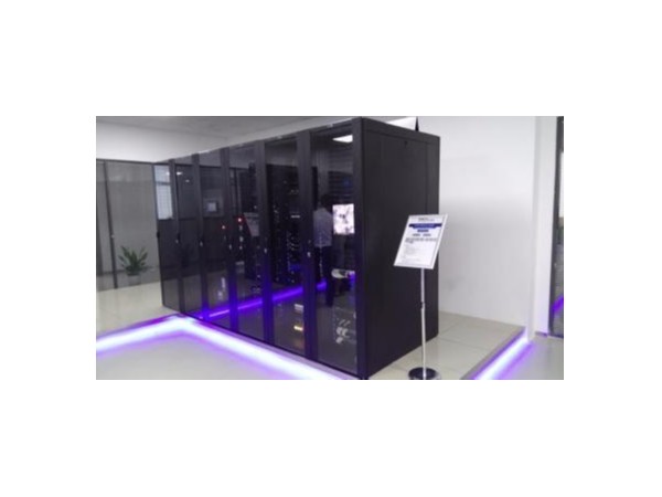 這套小型機(jī)房監(jiān)控系統(tǒng)，經(jīng)濟(jì)實(shí)惠！