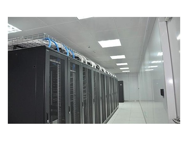 關(guān)于信息中心機房的環(huán)境監(jiān)控系統(tǒng)設(shè)計