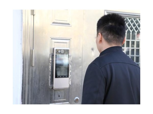 門禁系統聯動視頻監控，相得益彰！