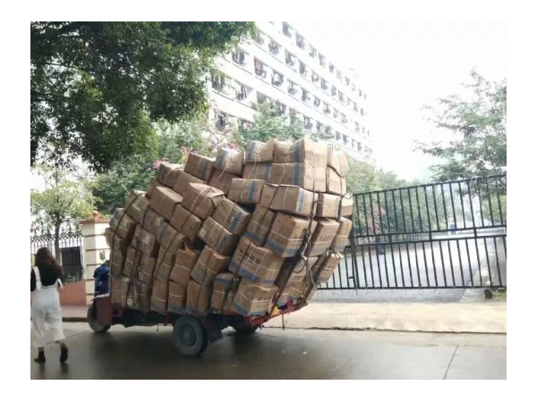 邁世與你分享一則正能量小故事：雖生活不易，但也要樂觀