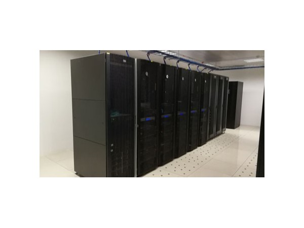 學校機房安裝監控方案，要找誰做？